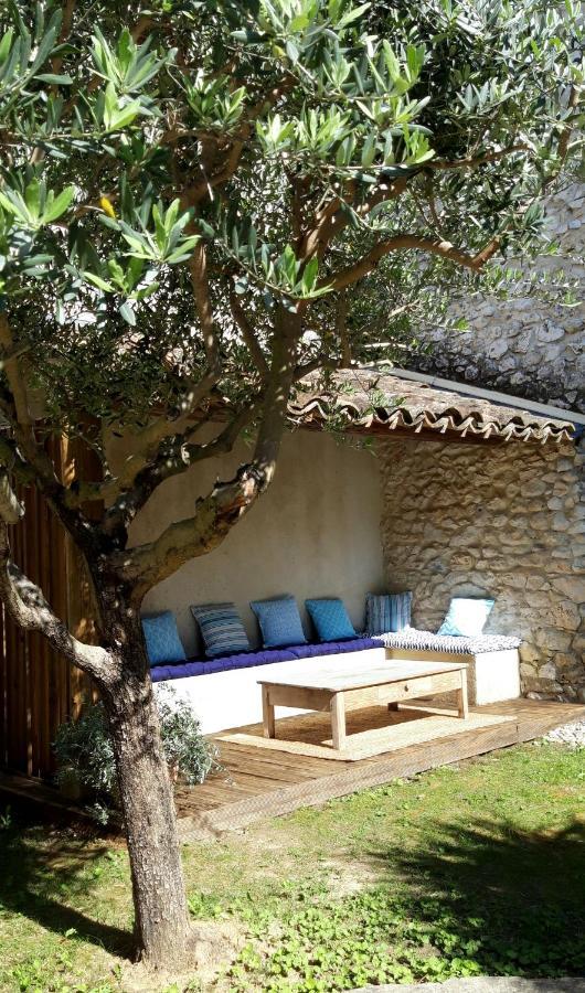 La Maison Des Autres, piscine chauffée, chambres d'hôtes proches Uzès, Nîmes, Pont du Gard Saint-Genies-de-Malgoires Extérieur photo