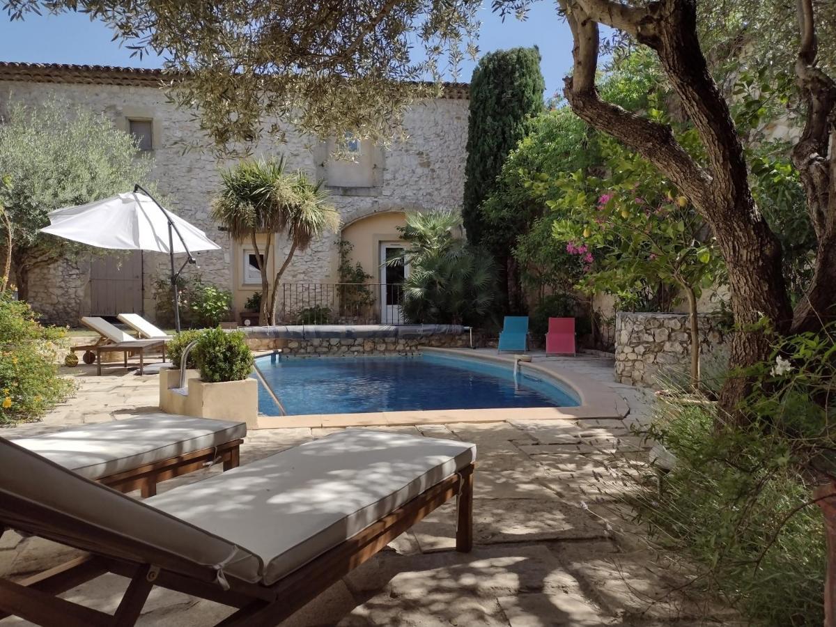 La Maison Des Autres, piscine chauffée, chambres d'hôtes proches Uzès, Nîmes, Pont du Gard Saint-Genies-de-Malgoires Extérieur photo